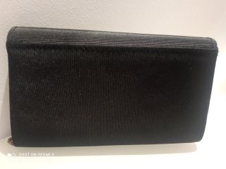 Bolso de fiesta negro con detalle perla