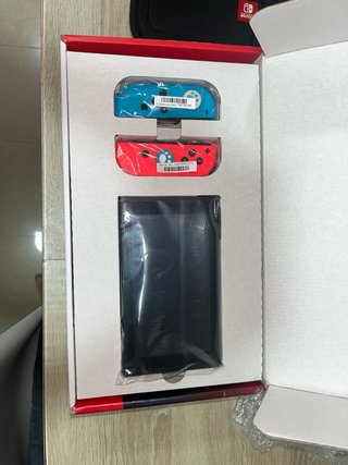 Nintendo Switch Azul y Rojo 2023
