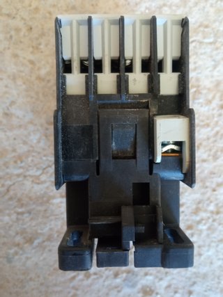 Contactor GE AGUT CL02 10E 380/400V trifásico