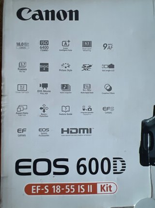 Canon EOS 600D + EF-S 18-55mm IS II Kit