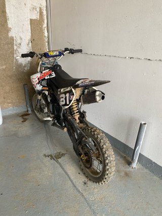 Moto Cross KTM Roja y Blanca