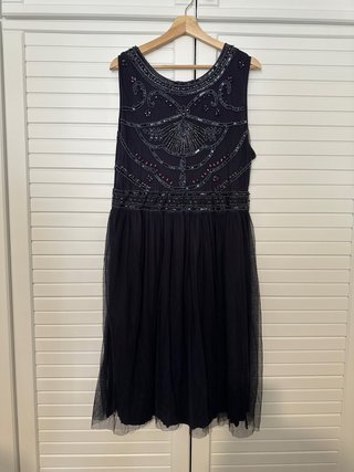 Vestido Geode XXL de tul con pedrería y lentejuela