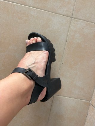 Sandalias Negras Tacón