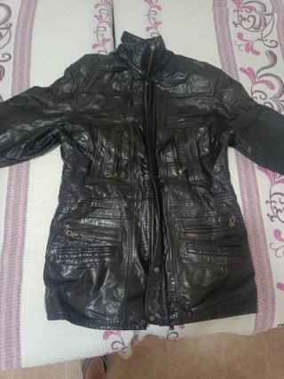 Chaqueta de cuero negra