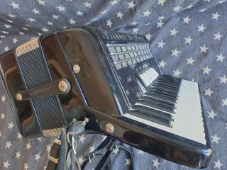 Fisarmonica HOHNER 72 Bassi