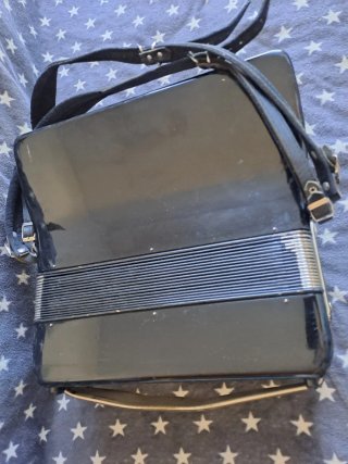 Fisarmonica HOHNER 72 Bassi