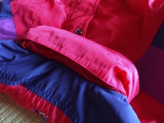 BUZO DE ESQUÍ, COLOR ROJO-AZUL-MORADO TALLA 152 CM