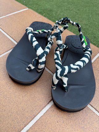 Sandalias Bimba y Lola estampado animal