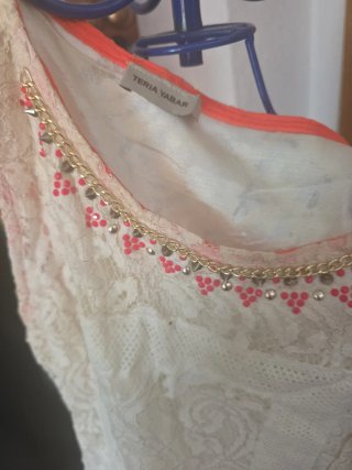 Vestido blanco encaje con detalles