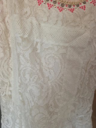 Vestido blanco encaje con detalles