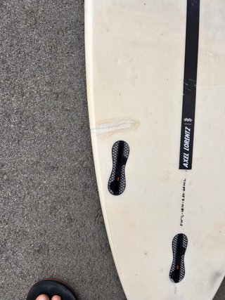 Tabla de surf Pukas Dark 5.10