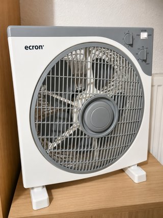 Ventilador Ecron Blanco y Gris