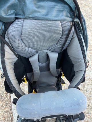 Mochila portabebés senderismo