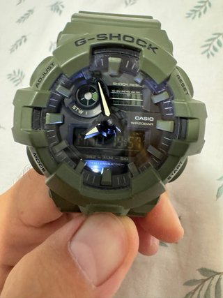Reloj Casio G-Shock GA-700UC Verde Militar