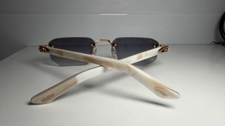 Gafas de sol Cartier nacradas de lujo