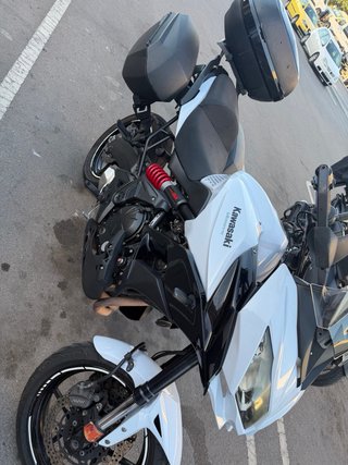 Kawasaki Versys Blanca Moto Adventure Touring