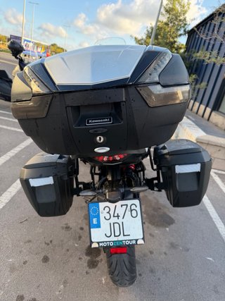 Kawasaki Versys Blanca Moto Adventure Touring