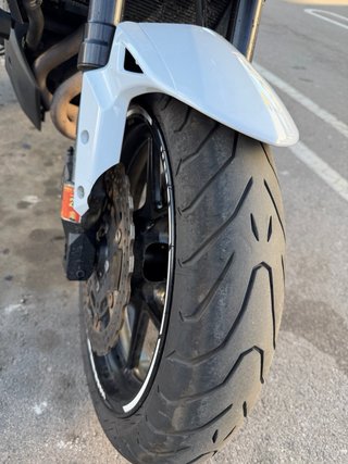 Kawasaki Versys Blanca Moto Adventure Touring