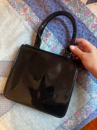 Bolso Charol Negro Banned Cereza usado una vez