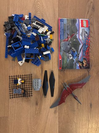 LEGO Jurassic World 75915 Captura Pteranodón
