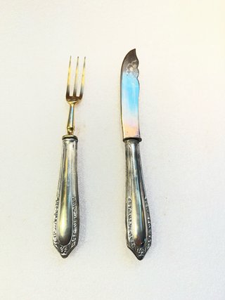 Set di coltelli e forchette da dessert antichi