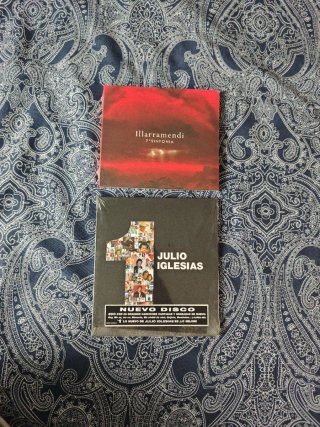 Lote 2 CDs Julio Iglesias y Illarramendi