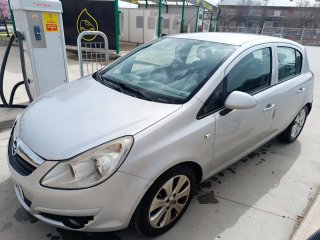 Opel Corsa 1.4 90 cv etiqueta ECO 2009