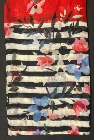 Pañuelo tipo Pashmina Flores Rayas