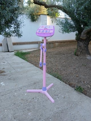 Pie de micrófono karaoke infantil rosa
