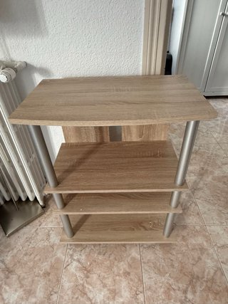 Mesa auxiliar de salón en color roble