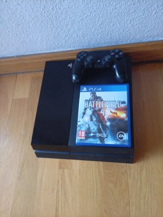 PS4 (PlayStation 4) Negra + Juego Battlefield 4