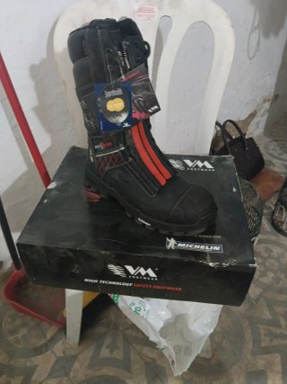 Botas de seguridad VM Footwear ignífugas