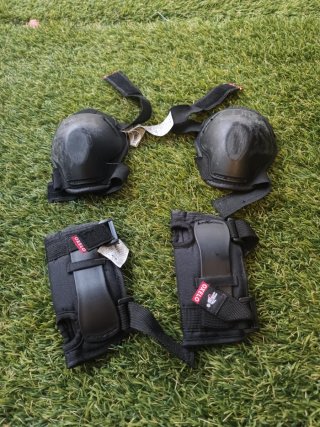 Protecciones patinete Oxelo niño edad 5 años a 8.