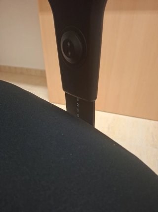 Silla de oficina negra