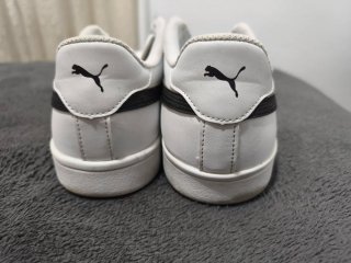 Zapatillas Puma Blancas y Negras