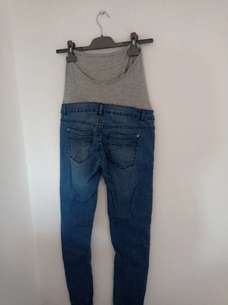 Pantalón vaquero premamá pitillo