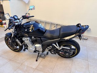 Suzuki Bandit GSF650 Negra
