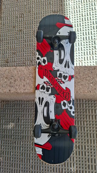 Monopatín Oxelo Mid 500 Skull