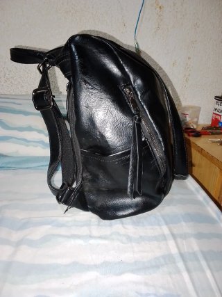Bolso de piel negro