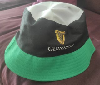Gorro de Guinness.