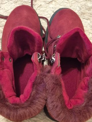 Botines granate con pelo y cordones talla 37