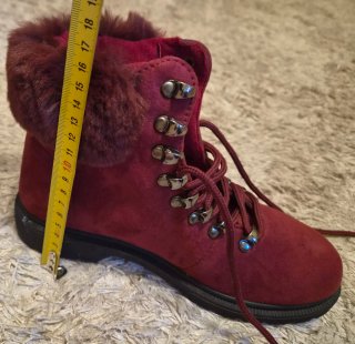 Botines granate con pelo y cordones talla 37