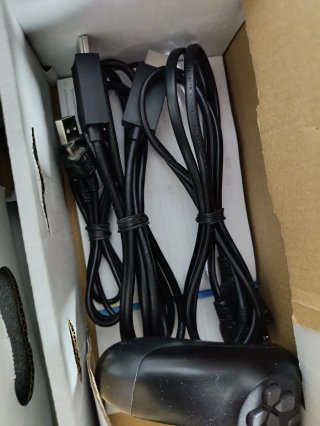 PS4 Fat 1TB Negra + Mando