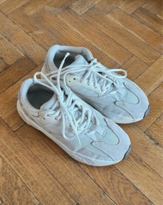 Zapatillas Adidas Yeezy Boost 700 V2 - Talla 38