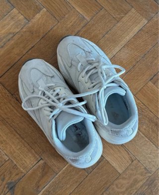 Zapatillas Adidas Yeezy Boost 700 V2 - Talla 38