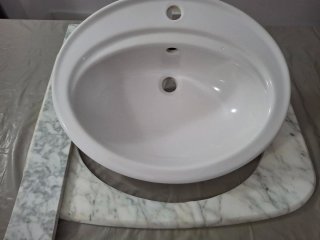 Lavamanos Porcher con mármol y zócalo