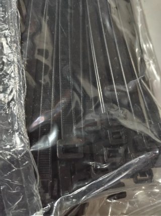 100 Fascette Professionali Nere – 300x7,8mm