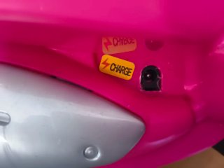 Moto infantil a batería rosa