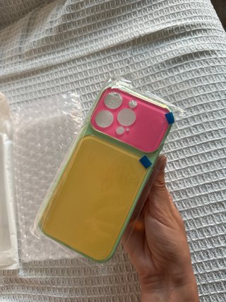Funda iPhone 16 Pro colores veraniegos