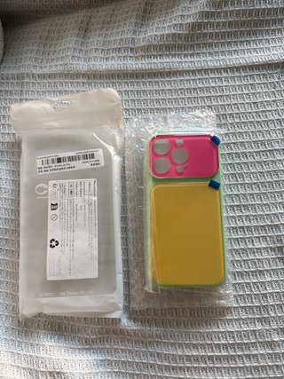Funda iPhone 16 Pro colores veraniegos